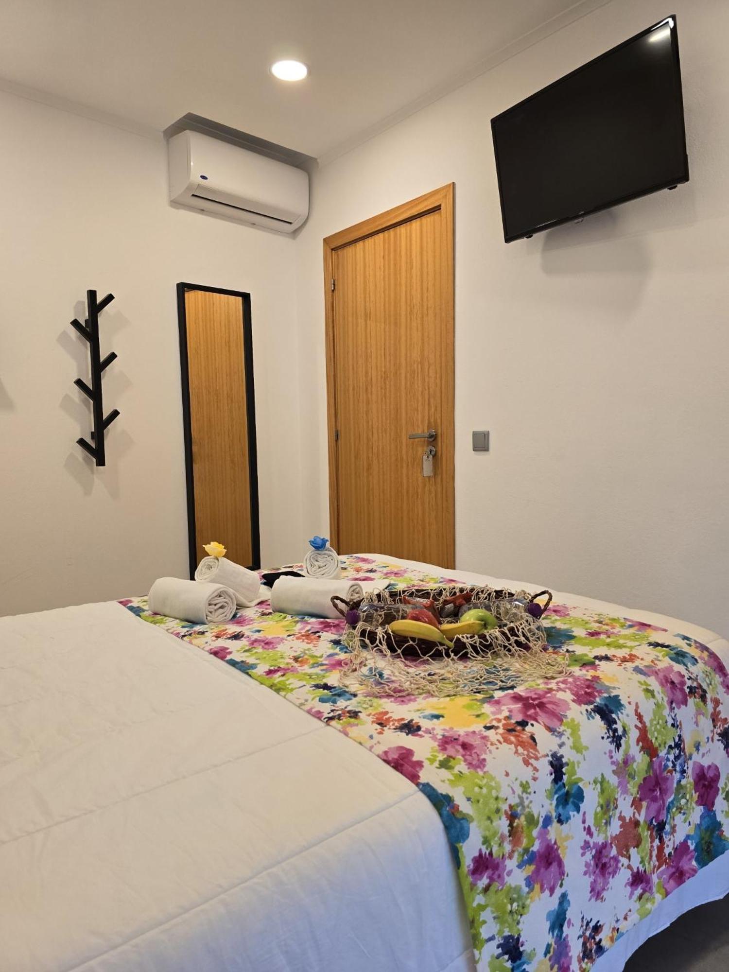 Lc'S Guesthouse Lagos Exterior foto